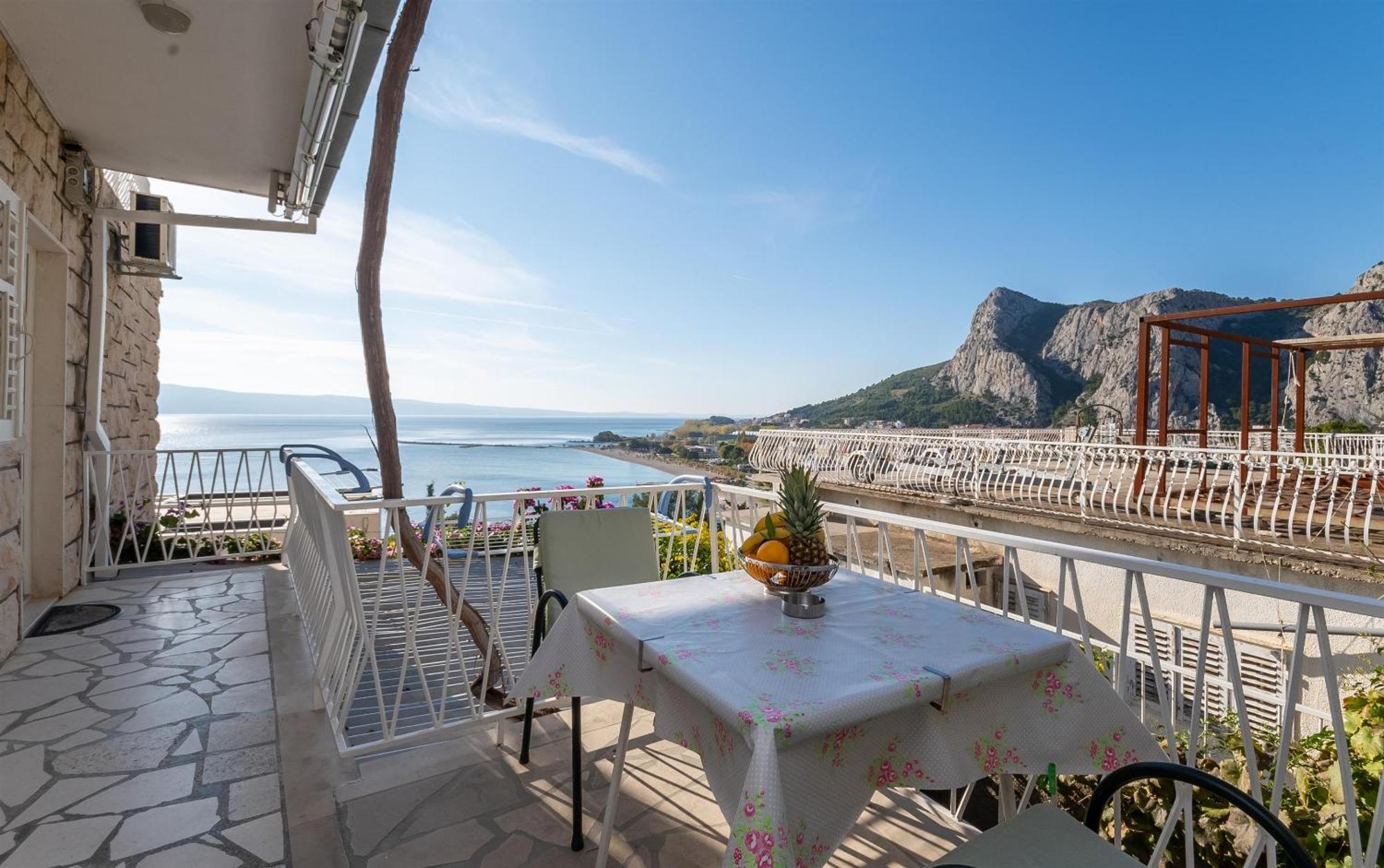 Apartments Ivan - With Parking Omiš Екстериор снимка