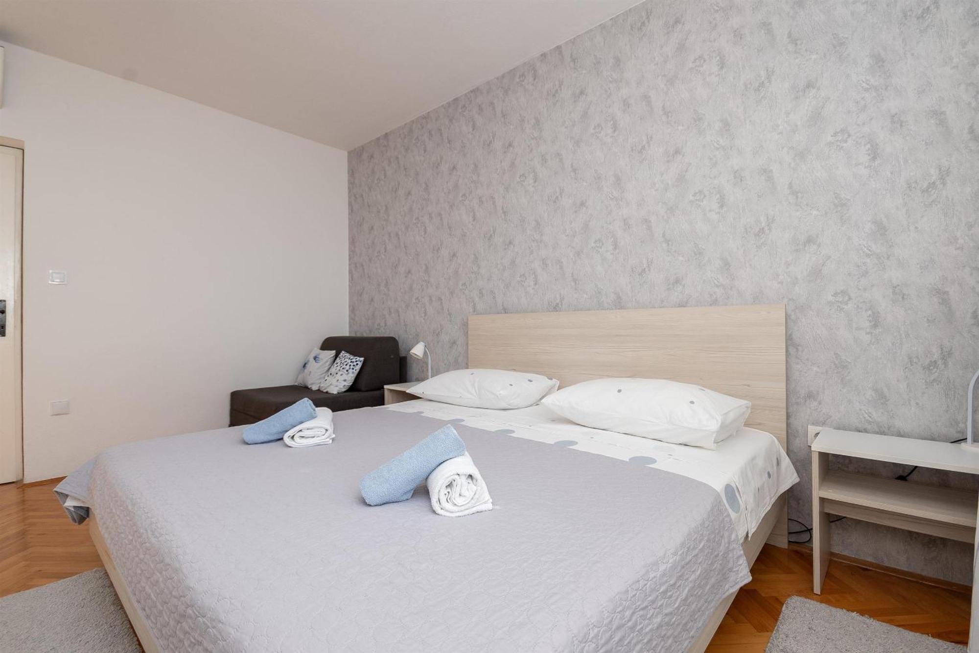 Apartments Ivan - With Parking Omiš Екстериор снимка