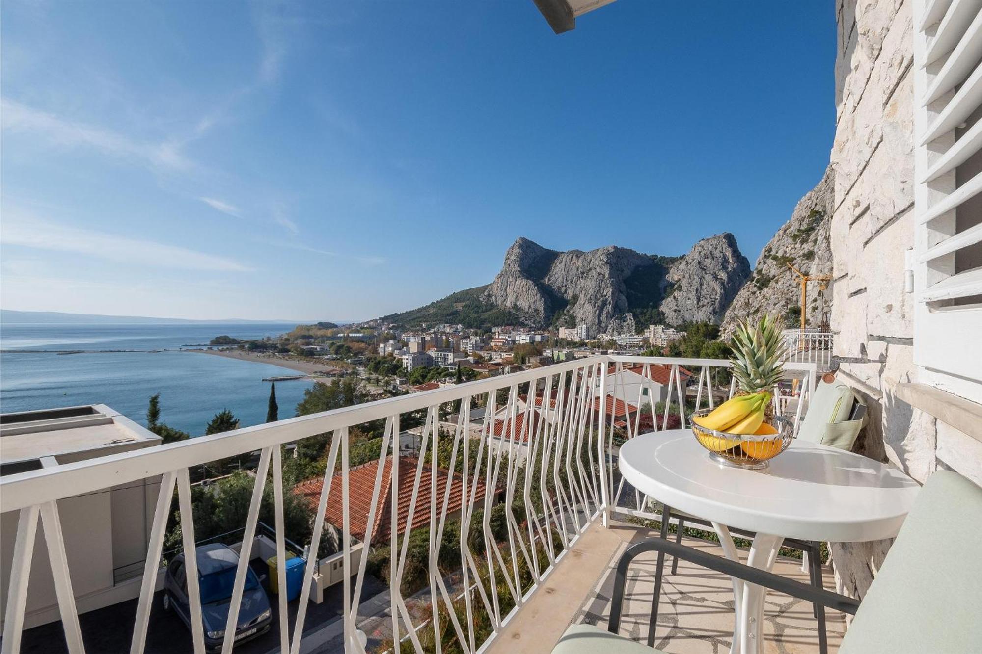 Apartments Ivan - With Parking Omiš Екстериор снимка